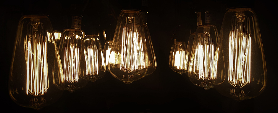 Edison lightbulb cluster